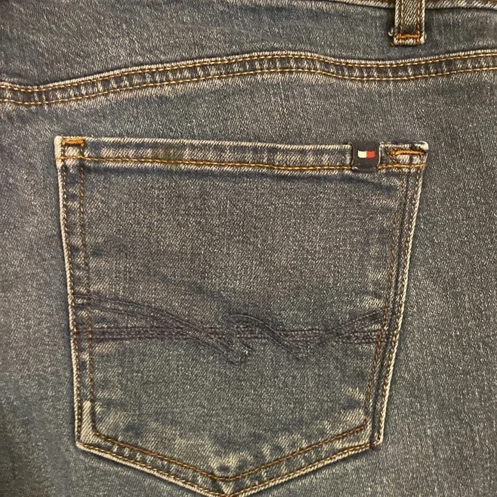 Tommy Hilfiger Straight Leg Jeans size 8. (BO)